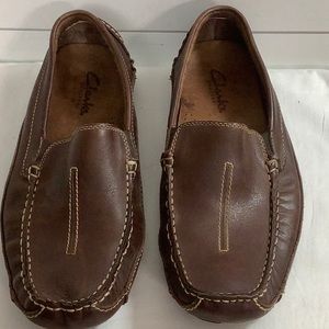 Clarks brown loafer style driving slip-on shoes, made in Brazil. Sz 10.5
